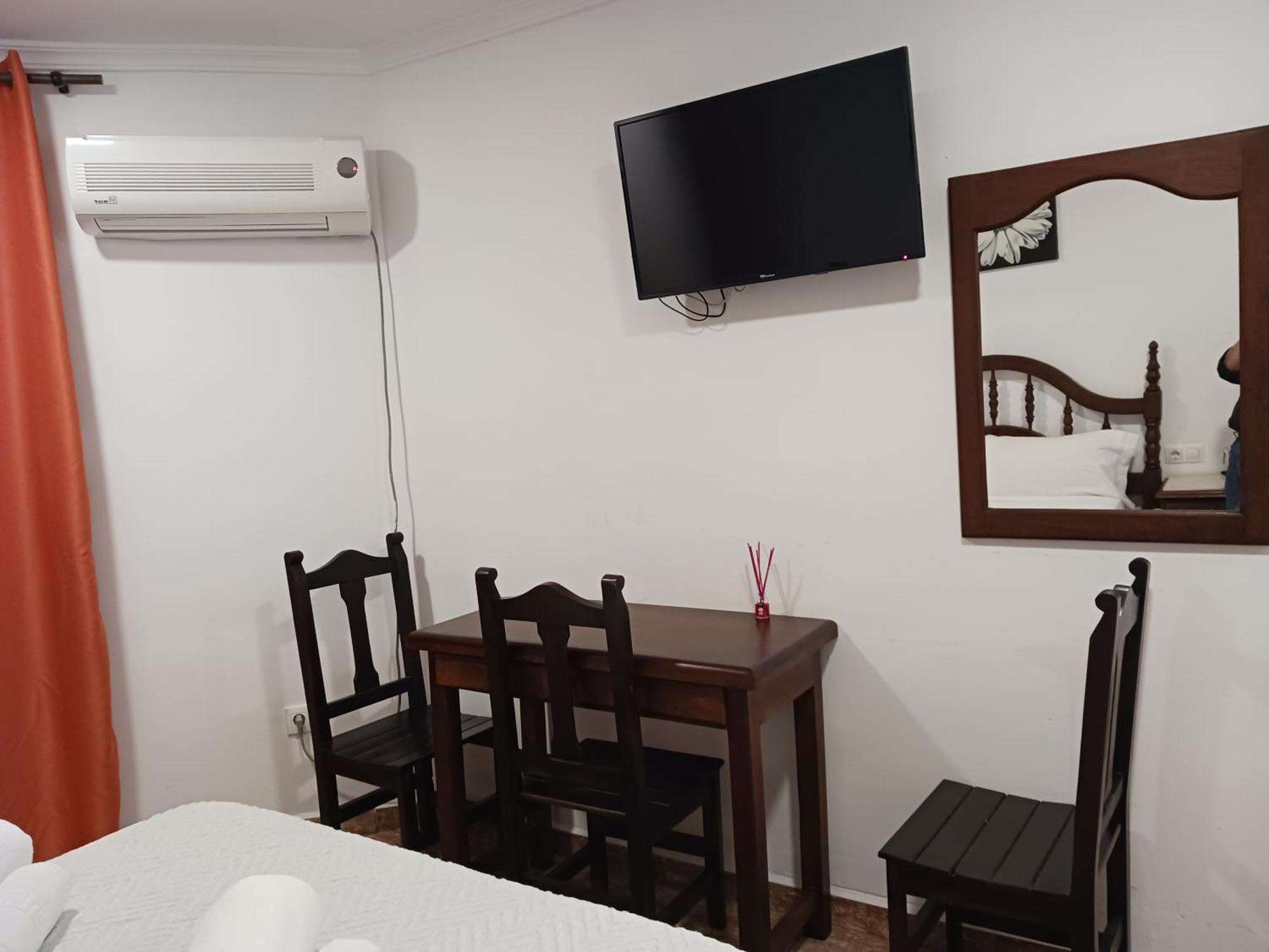 Hotel Manantiales 토레몰리노스 외부 사진