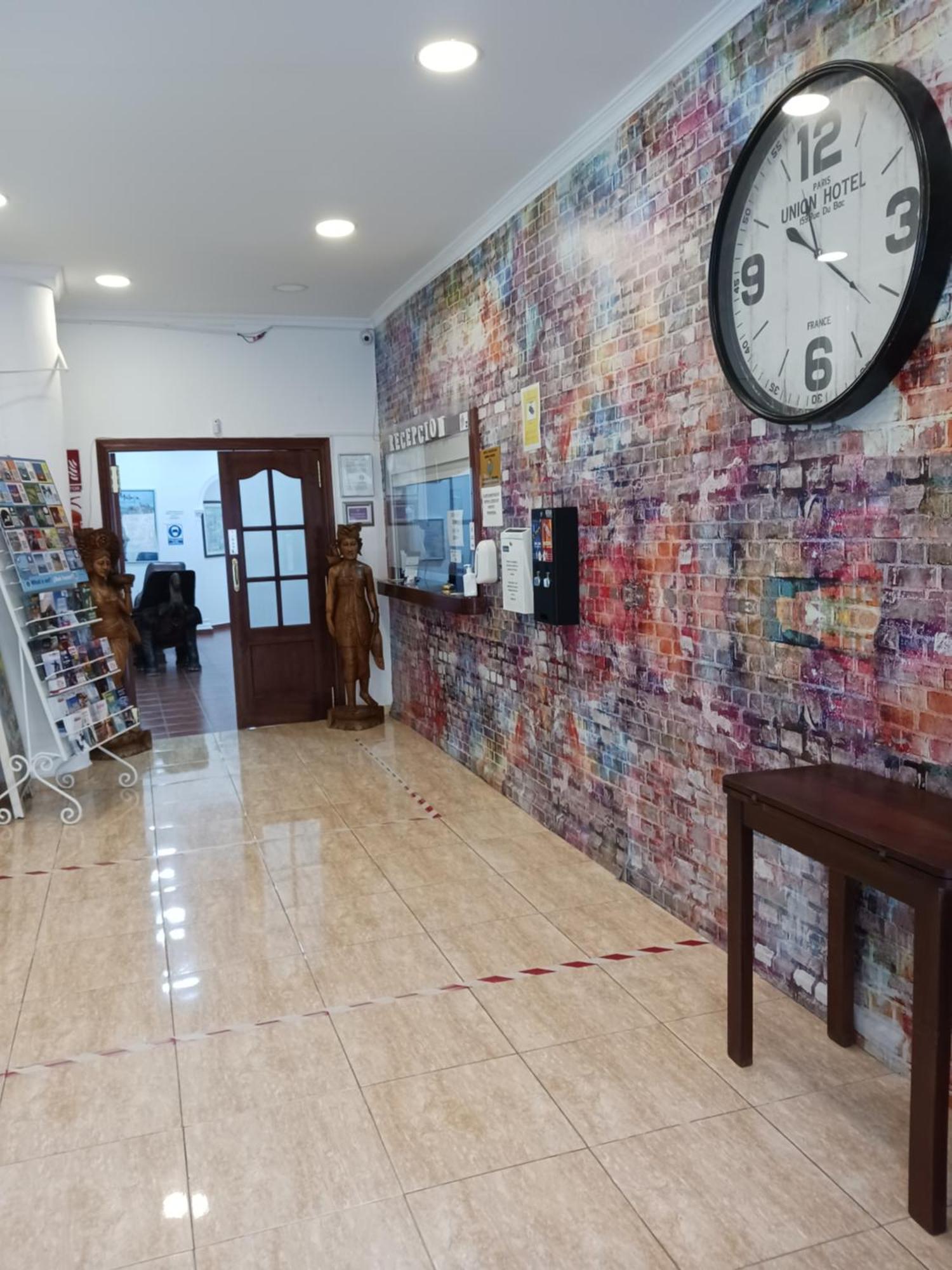 Hotel Manantiales 토레몰리노스 외부 사진
